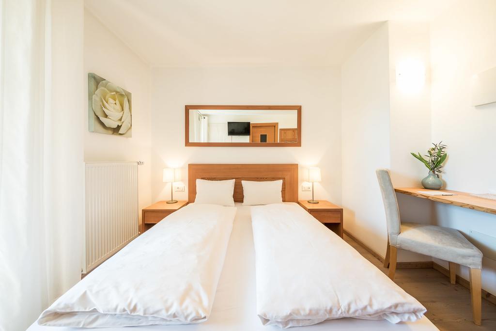 Boutique Hotel Zum Rosenbaum Nalles Exterior photo
